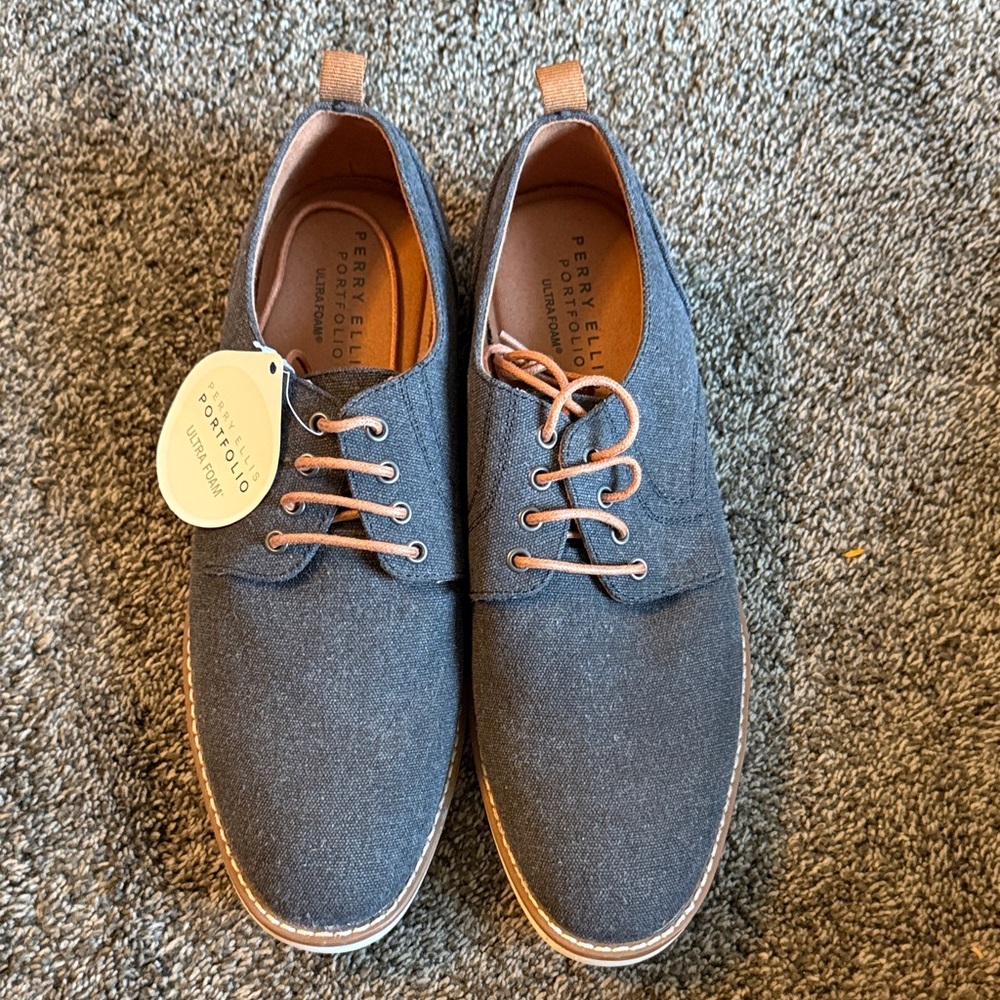 Perry Ellis Men's Grey Oxfords with Tan Accents